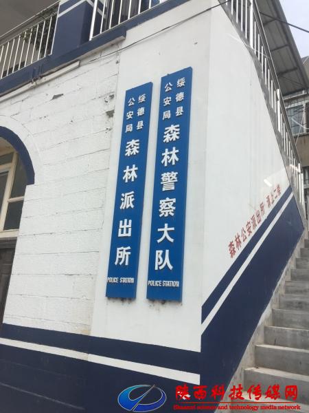 1191219360_副本.jpg
