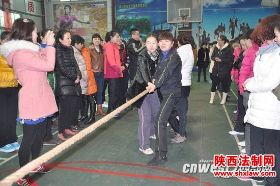 王益区举办庆“三八”妇女干部趣味运动会