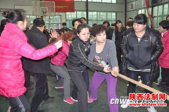 王益区举办庆“三八”妇女干部趣味运动会