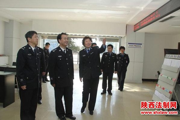  杜航伟厅长深入杨凌示范区公安局调研指导公安工作