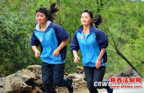 宁强举办有氧登山比赛 树立全民爱运动健康意识