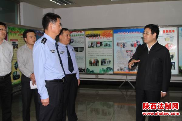 省委常委、省政法委书记安东来我局检查指导工作