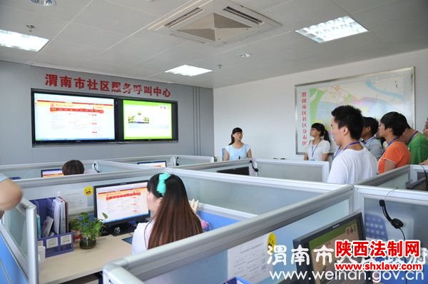 30名公民代表走进市政府