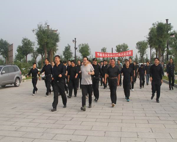 健康锻炼激活力 快乐工作凝警心