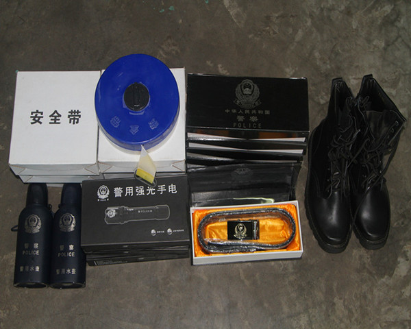 韩城警方开展清理整顿违规穿着制式警服使用警用标志专项活动