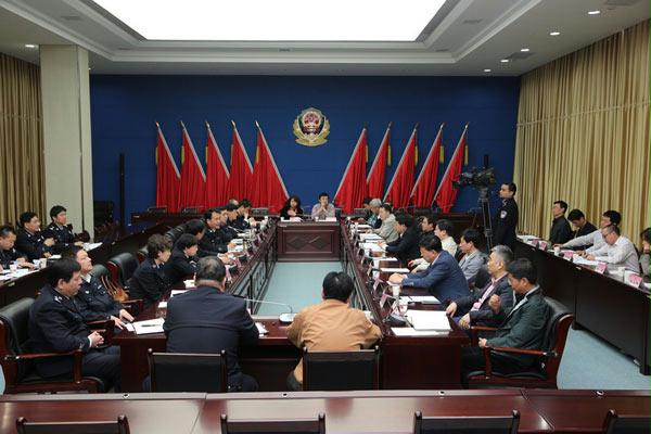 省厅召开新闻联系会征求媒体意见建议